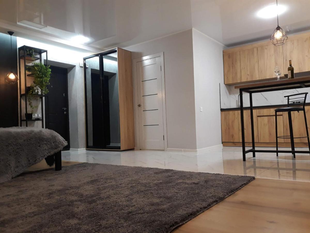 Апартаменты На Проспекте Почтовый Krivói Rog Exterior foto