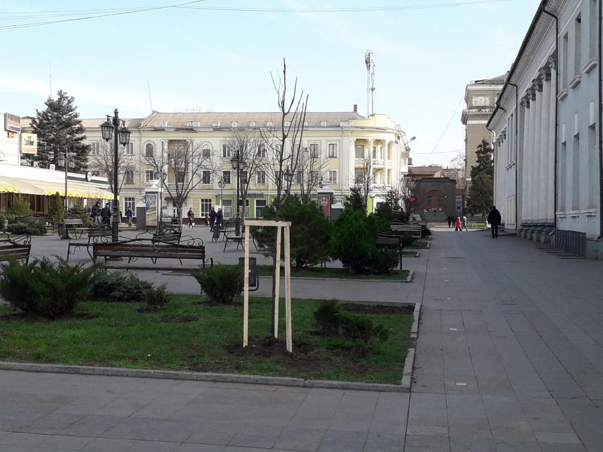 Апартаменты На Проспекте Почтовый Krivói Rog Exterior foto
