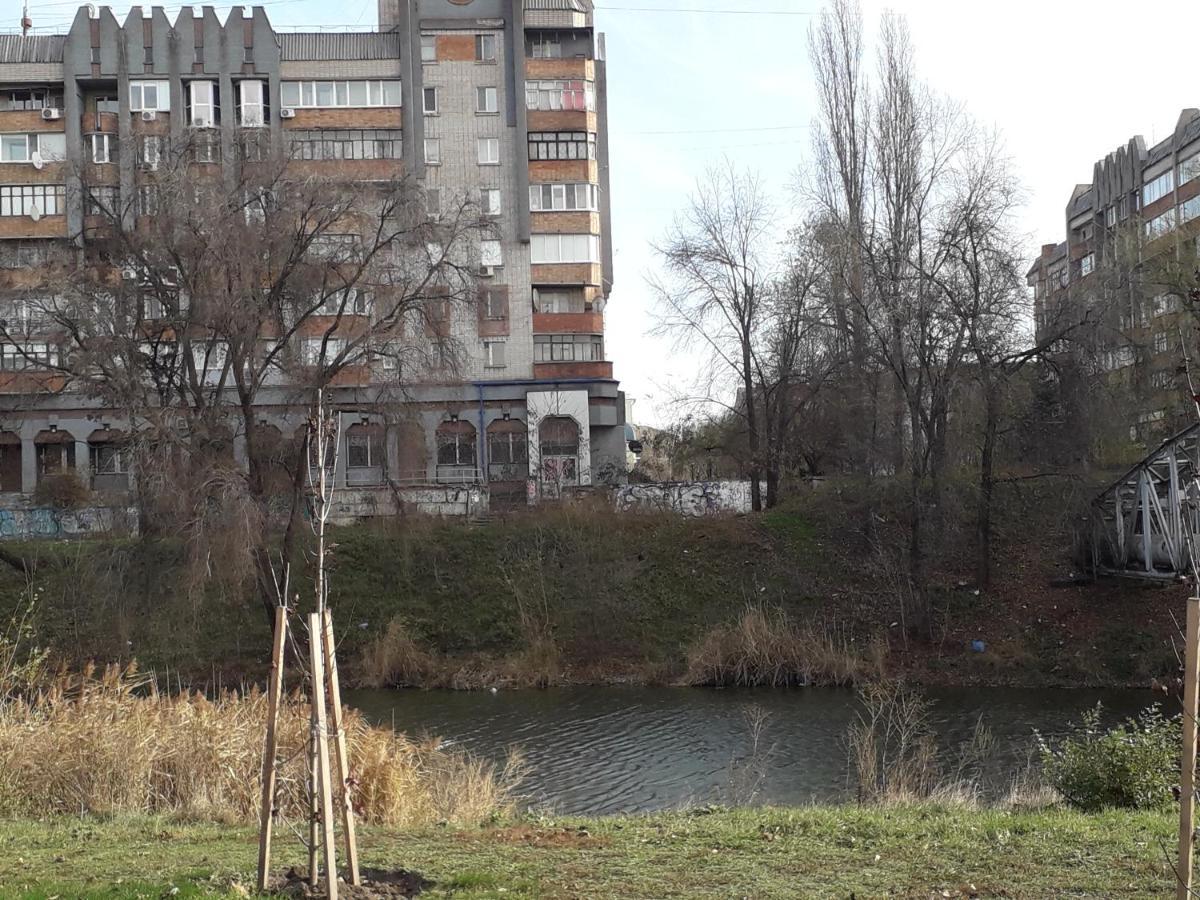 Апартаменты На Проспекте Почтовый Krivói Rog Exterior foto