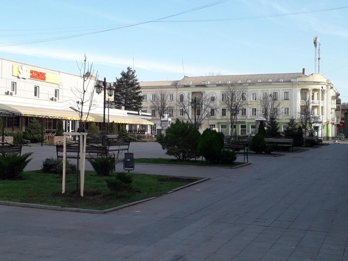 Апартаменты На Проспекте Почтовый Krivói Rog Exterior foto
